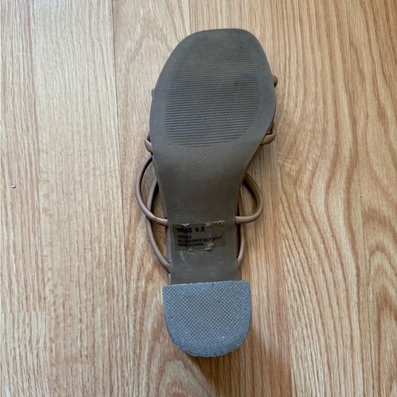 DV Dolce Vita Women's Haroldene Strappy Slip-On Sandals Size 9.5 - Picture 4 of 4